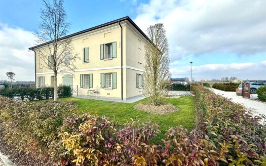 CARPI-CORTILE VILLETTA DI NUOVA COSTRUZIONE